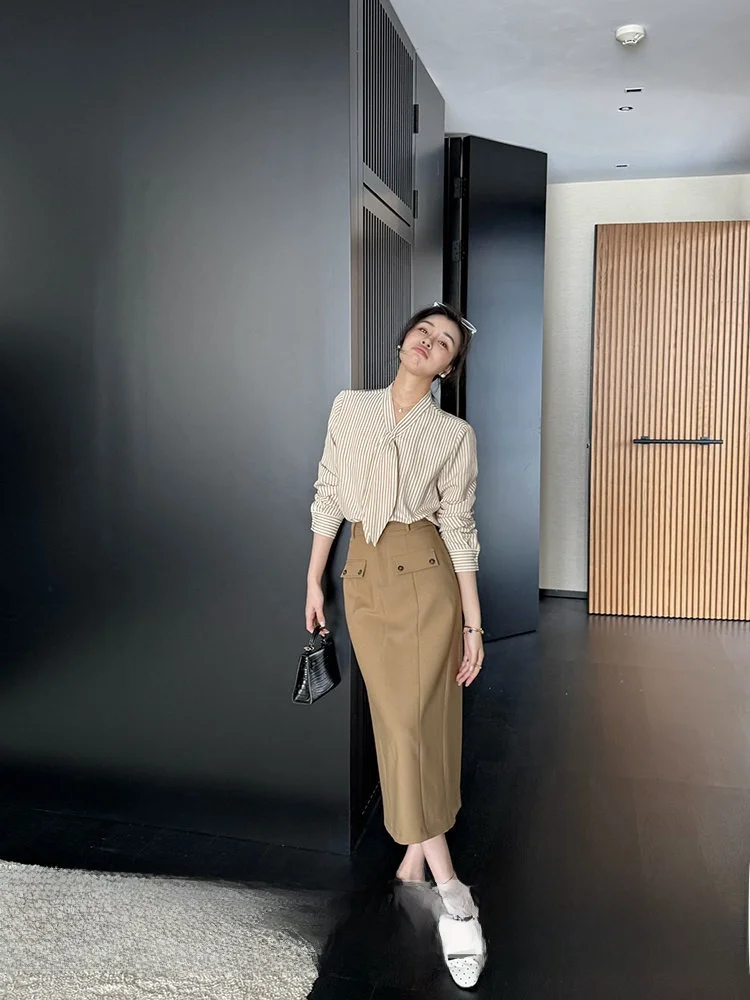 Elegant New High Intelligence Light Maturity Striped Sash Shirt Korean Style Curved High Waist Half Skirt Women's Fashi...
Elegant New High Intelligence Light Maturity Striped Sash Shirt Korean Style Curved High Waist Half Skirt Women's Fashi...