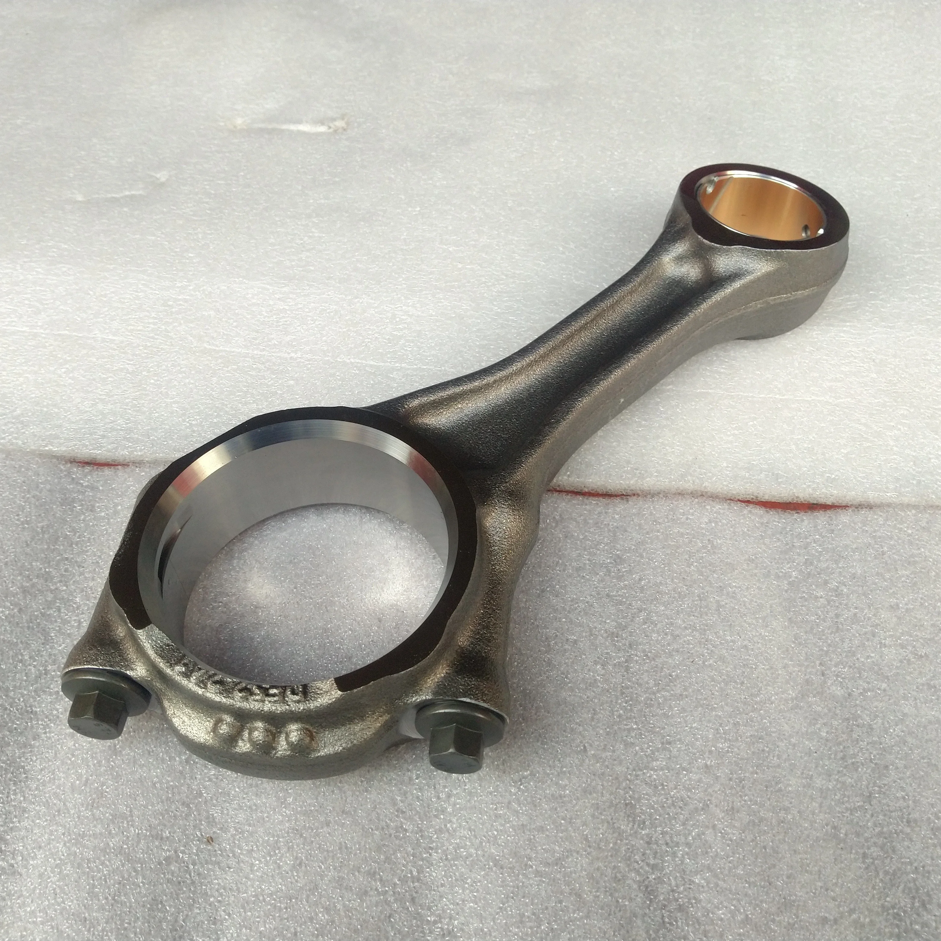 Шатун двигателя ISDE ISBE QSB 4943979 3971212 3954658 Детали двигателя
Шатун двигателя ISDE ISBE QSB 4943979 3971212 3954658 Детали двигателя