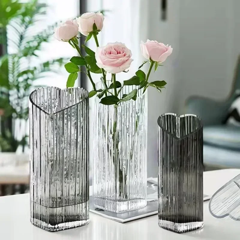 Creative Heart-shaped Glass Vase Water-raised Flower Vase Flower Arrangement Vase Living Room Home Decoration
Creative Heart-shaped Glass Vase Water-raised Flower Vase Flower Arrangement Vase Living Room Home Decoration