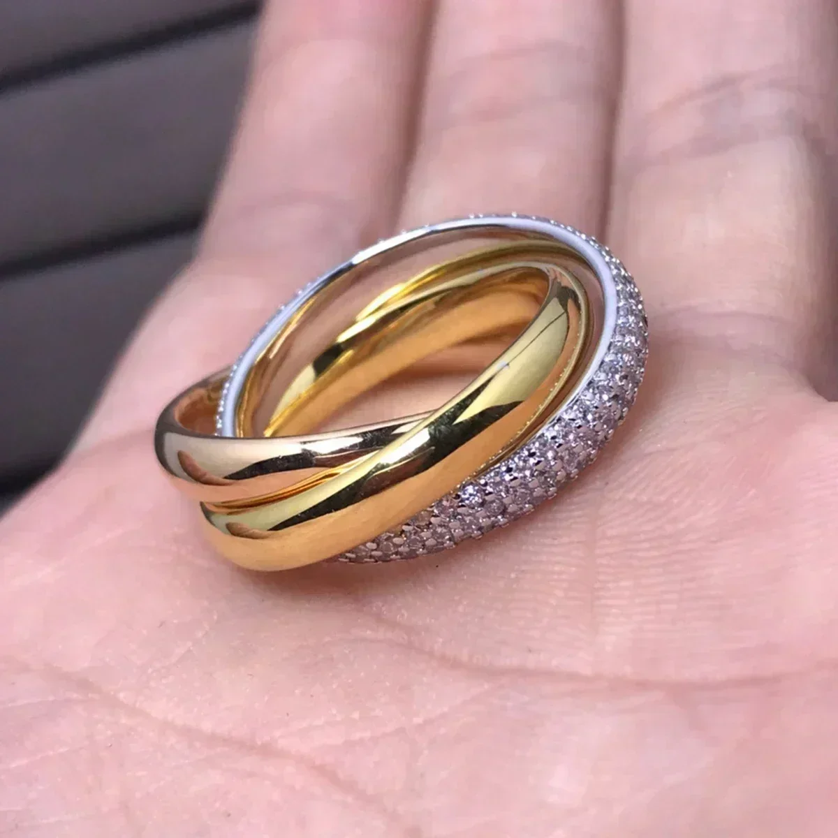 2025 New 925 silver Hot Sale High Quality Jewelry Silver Jewelry Classic Three Ring Ring TRINITY Ring Women Jewelry Gift
2025 New 925 silver Hot Sale High Quality Jewelry Silver Jewelry Classic Three Ring Ring TRINITY Ring Women Jewelry Gift