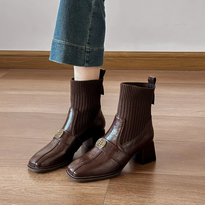 Retro Women's Shoes Fashion Square Head Stretch Boots for Woman Exquisite Britain High Heeled Boots Designer Shoes Botas Mujer
Retro Women's Shoes Fashion Square Head Stretch Boots for Woman Exquisite Britain High Heeled Boots Designer Shoes Botas Mujer