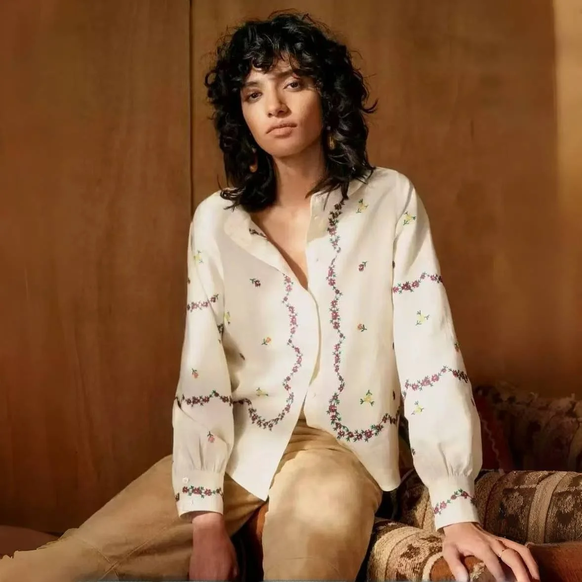 Floral Embroidery Linen Shirt Paris Seza Bag Spring Ethnic Style Women's Fashion Straight Cut Long Sleeve Button up Shirt
Floral Embroidery Linen Shirt Paris Seza Bag Spring Ethnic Style Women's Fashion Straight Cut Long Sleeve Button up Shirt