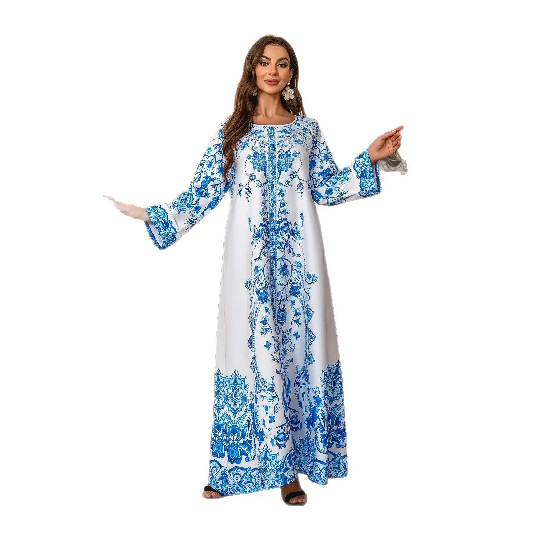 Трансграничный халат на Ближнем Востоке, женское платье синего и белого фарфорового принта, мусульманское платье Саудовской Аравии, Абая cw46598 
Трансграничный халат на Ближнем Востоке, женское платье синего и белого фарфорового принта, мусульманское платье Саудовской Аравии, Абая cw46598