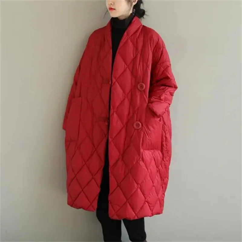 Women's 2023 Autumn/Winter New Style Art Stand Neck Solid Diamond Plaid Mid length Knee length Warm Down Cotton Coat Female Coat
Women's 2023 Autumn/Winter New Style Art Stand Neck Solid Diamond Plaid Mid length Knee length Warm Down Cotton Coat Female Coat