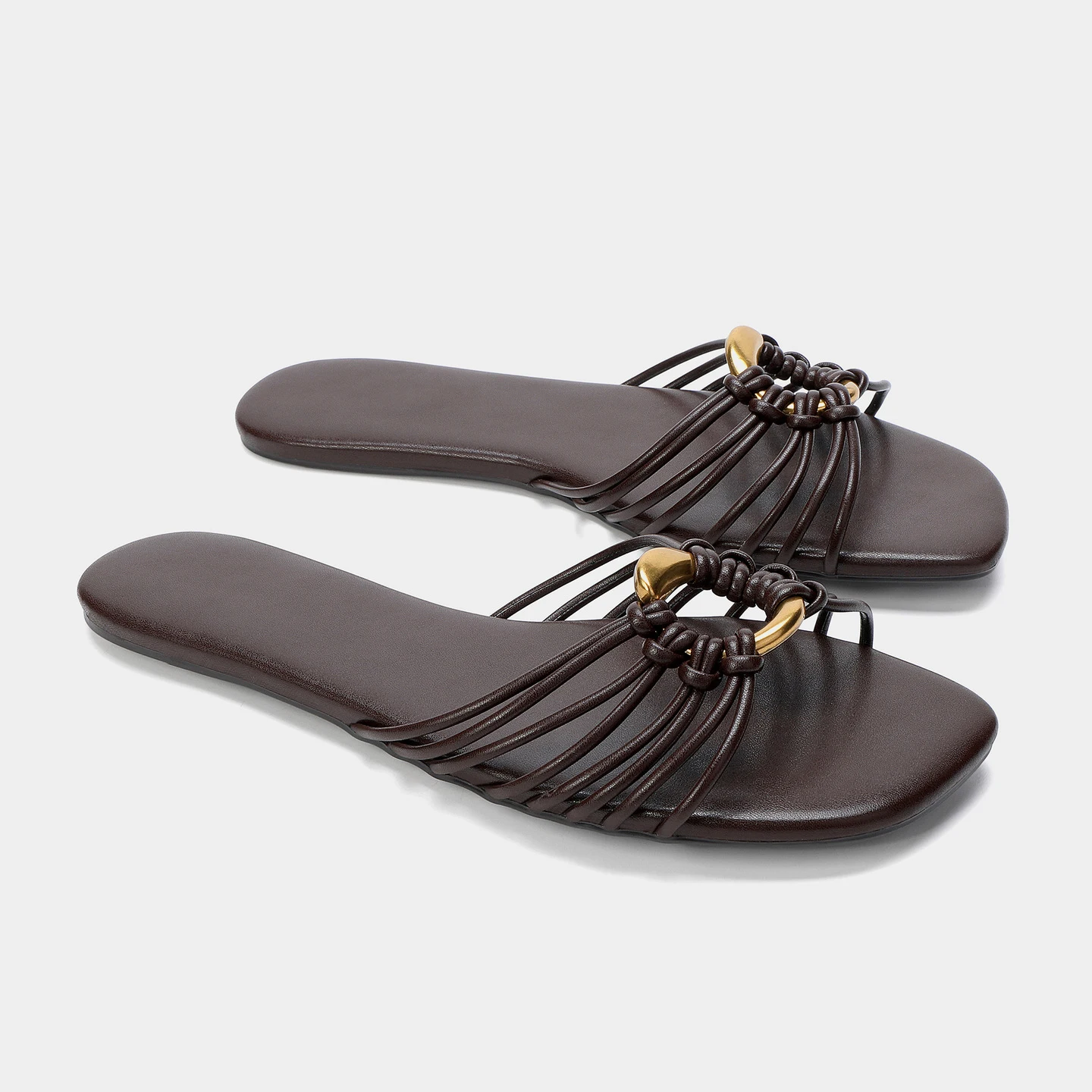 Designer Luxury Metal-decorated Flat Sandals Women Unique Narrow Strap Design Light Comfortable Women's Shoes Summer Beach Shoes
Designer Luxury Metal-decorated Flat Sandals Women Unique Narrow Strap Design Light Comfortable Women's Shoes Summer Beach Shoes