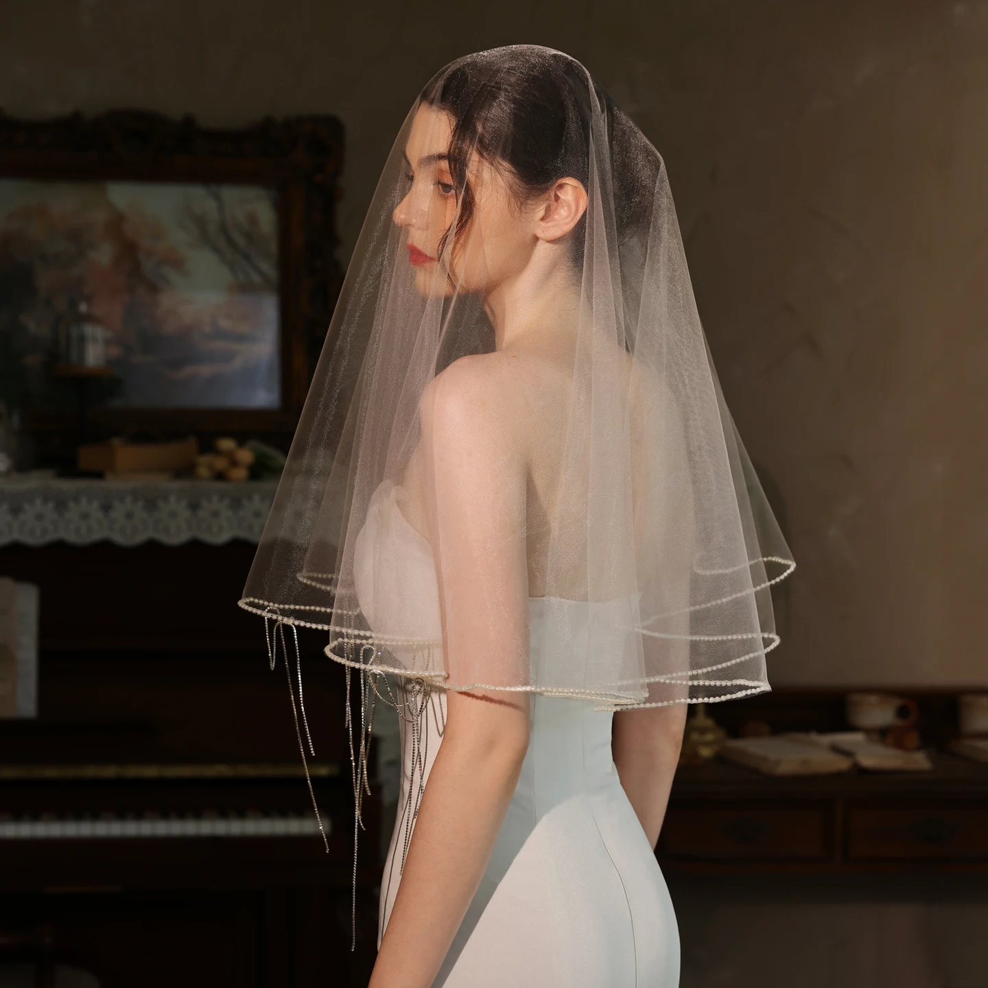 V519 Bridal Veil High Transparency White Short Tassel Metal Edge No Comb Face Covering Wedding Dress Accessory Headwear
V519 Bridal Veil High Transparency White Short Tassel Metal Edge No Comb Face Covering Wedding Dress Accessory Headwear