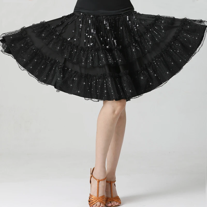 Comfortable Latin Dance Outfit with Sequins, Full Skirt, Jitterbug Three-step, Ballroom Dance, Social Dance Skirt, Performance
Comfortable Latin Dance Outfit with Sequins, Full Skirt, Jitterbug Three-step, Ballroom Dance, Social Dance Skirt, Performance