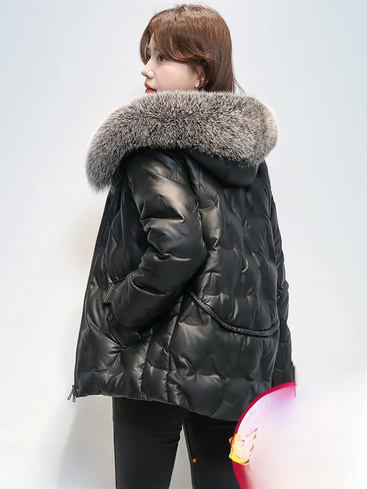 Winter 2025 Women's ort Loose Fit Leather Jaet Fur Collar down Coat Warm High Glossin eepskin Fur Trim Coat
Winter 2025 Women's ort Loose Fit Leather Jaet Fur Collar down Coat Warm High Glossin eepskin Fur Trim Coat
