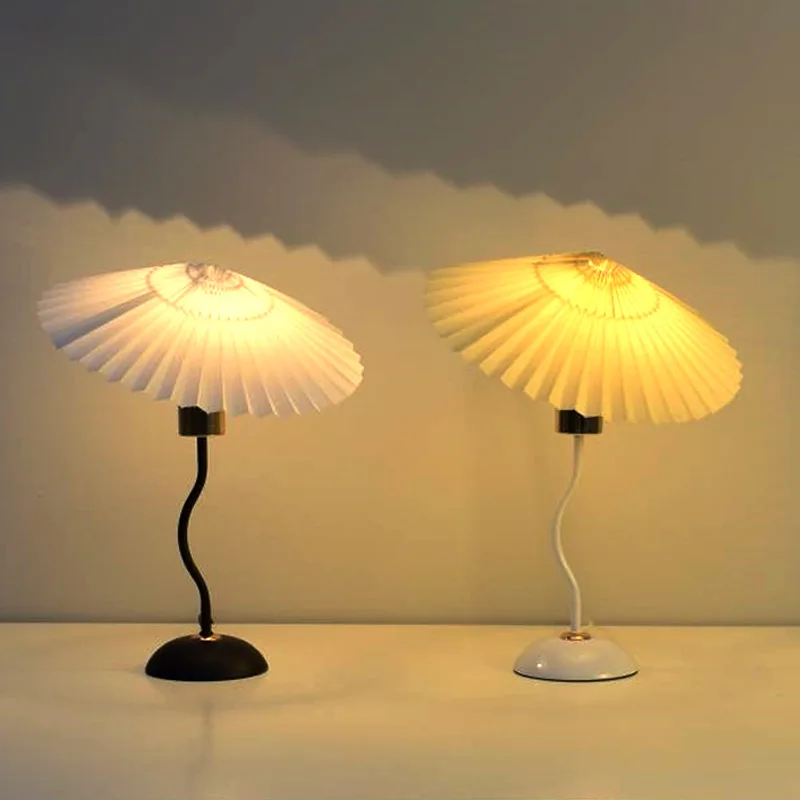 Nordic Pleated Table Lamp Umbrella Bedroom Decorative Desk Lamp Modern Desk Bedside Lamp Sleep Night Light Art Deco E27
Nordic Pleated Table Lamp Umbrella Bedroom Decorative Desk Lamp Modern Desk Bedside Lamp Sleep Night Light Art Deco E27