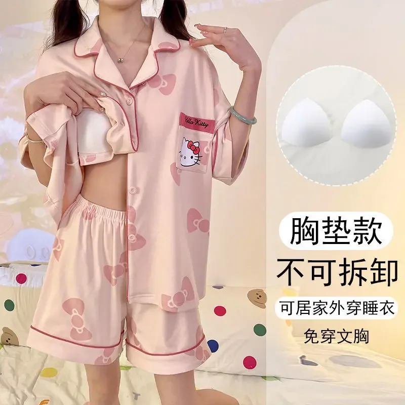 Summer new pink lapel with chest pad cute cartoon Hello Kitty pajamas sweet short-sleeved shorts loose loungewear two-piece set
Summer new pink lapel with chest pad cute cartoon Hello Kitty pajamas sweet short-sleeved shorts loose loungewear two-piece set
