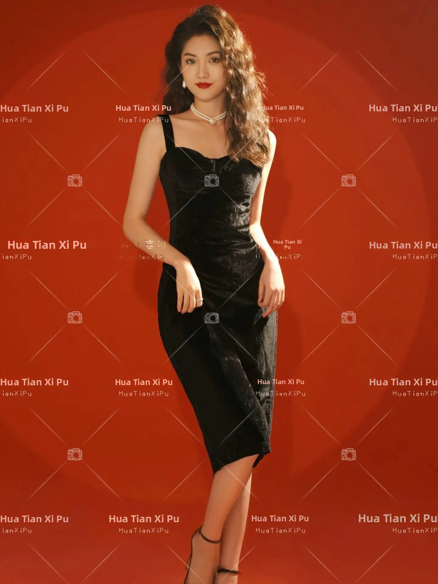 Black Velvet Halter Dress Studio Theme Retro Hong Kong Style Birthday Personal Art Photo Shoot Costume Atmosphere Sensation
Black Velvet Halter Dress Studio Theme Retro Hong Kong Style Birthday Personal Art Photo Shoot Costume Atmosphere Sensation
