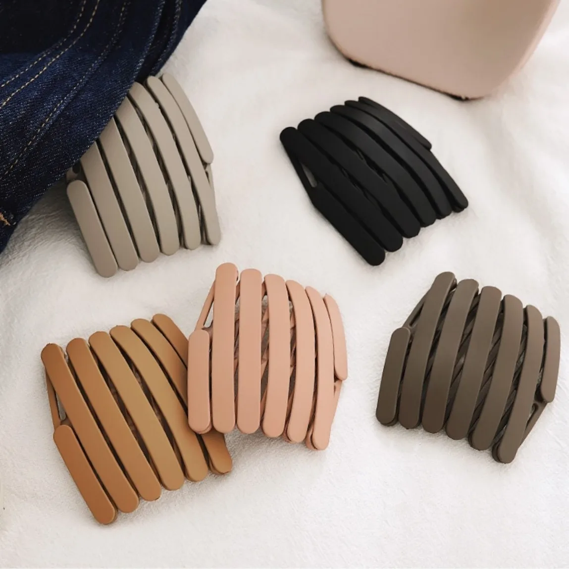 Foldable Hairband for Women Simple Non-Slip Hair Wash Fashion Girl Headband Hair Accessories
Foldable Hairband for Women Simple Non-Slip Hair Wash Fashion Girl Headband Hair Accessories