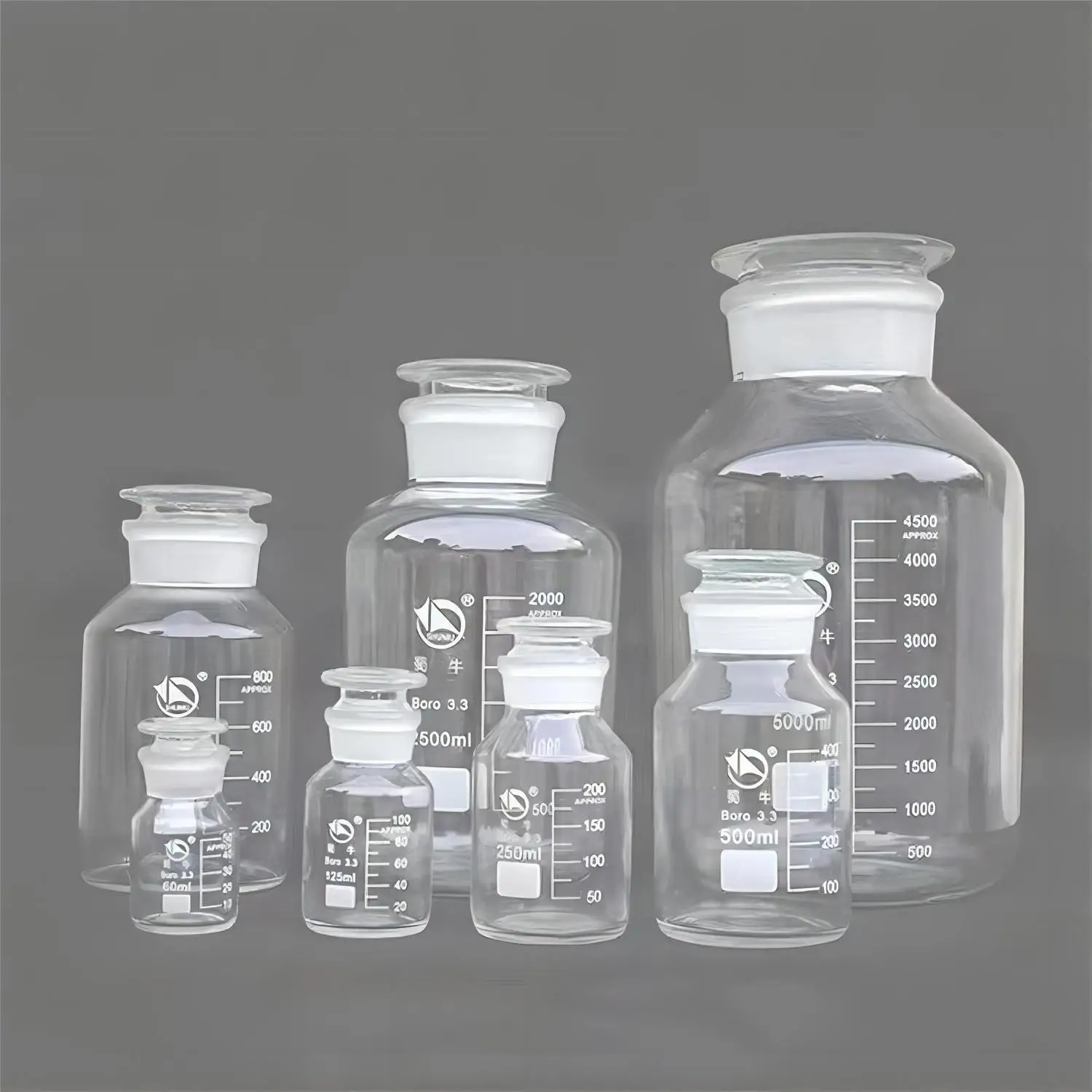 High borosilicate wide mouth laboratory large caliber high-temperature resistant glass reagent bottle 1000ml
High borosilicate wide mouth laboratory large caliber high-temperature resistant glass reagent bottle 1000ml