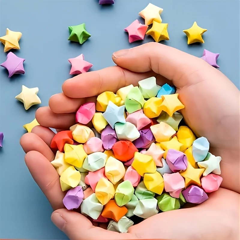 540Pcs handmade 10-color DIY multi-color star origami - handmade colored paper - light-colored ribbon, lucky star decorative strip, DIY long strip origami, exercise hands-on ability, suitable for birthday/Christmas and other decorations
540Pcs handmade 10-color DIY multi-color star origami - handmade colored paper - light-colored ribbon, lucky star decorative strip, DIY long strip origami, exercise hands-on ability, suitable for birthday/Christmas and other decorations