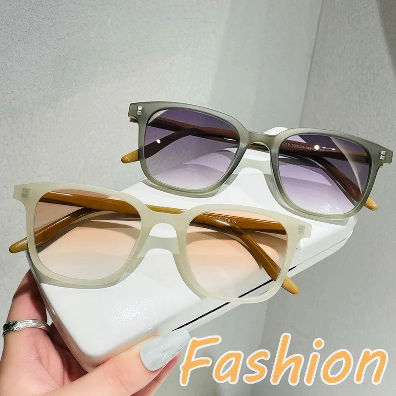 Cat Eye Design Sunglasses for Female Men Women Fashion Trendy Gradient Color Sun Glasses Classic UV400 Shades Eyewear Goggles
Cat Eye Design Sunglasses for Female Men Women Fashion Trendy Gradient Color Sun Glasses Classic UV400 Shades Eyewear Goggles