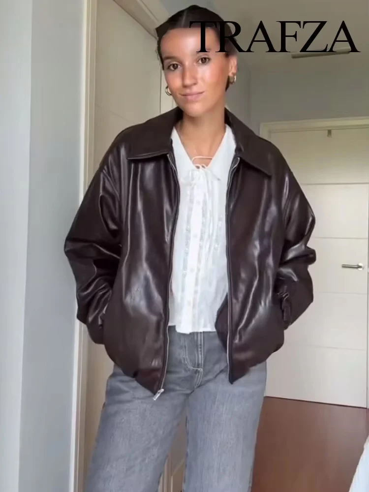 TRAFZA Women's Autumn Vintage New Faux Leather Pilot Lapel Collar Jacket Female Fashion Versatile Zipper Pocket Warm Casual Coat
TRAFZA Women's Autumn Vintage New Faux Leather Pilot Lapel Collar Jacket Female Fashion Versatile Zipper Pocket Warm Casual Coat