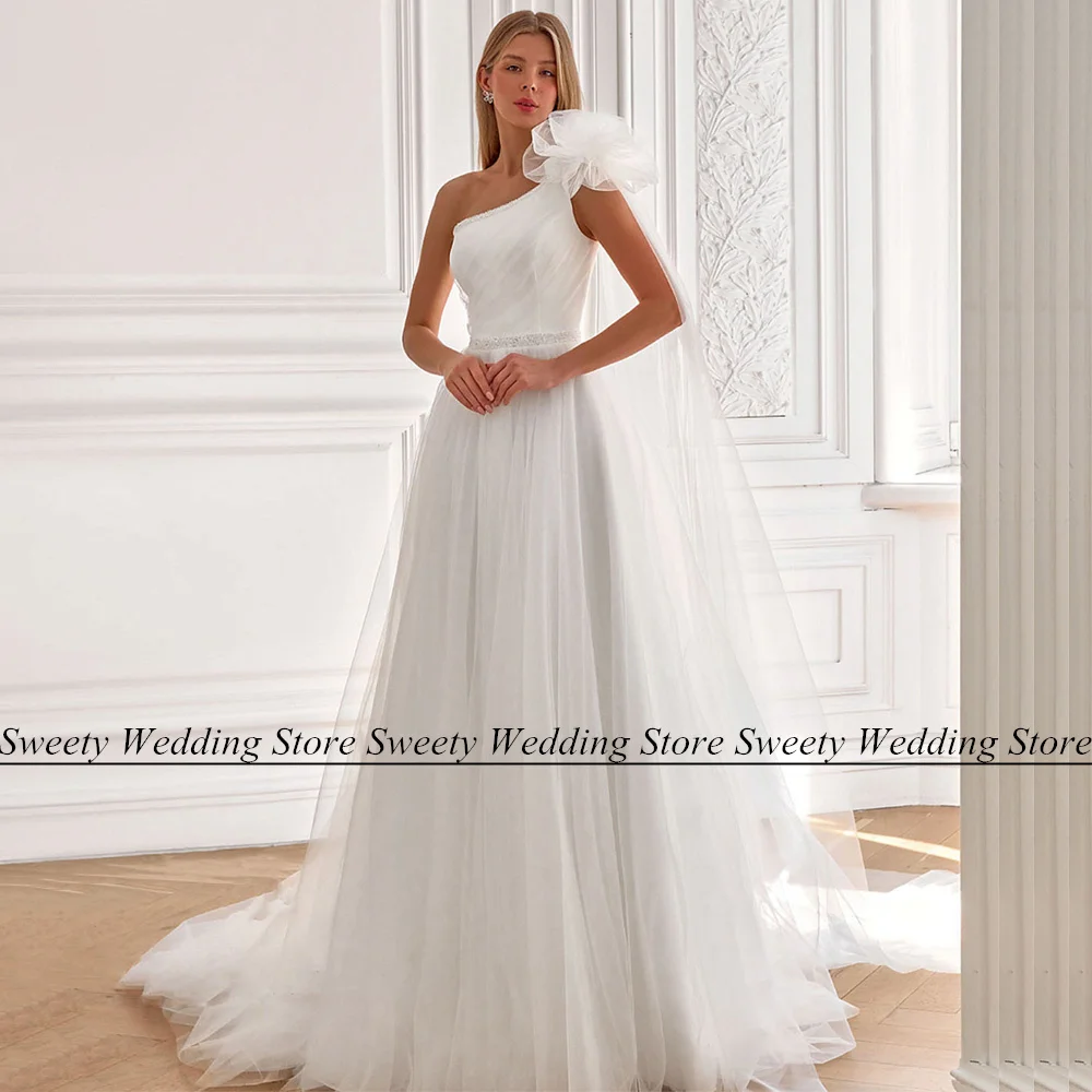 White Wedding Dress New Arrival One Shoulder Sleeveless Beading Tulle A Line Vestidos De Novia Bridal Gown Bride Dresses
White Wedding Dress New Arrival One Shoulder Sleeveless Beading Tulle A Line Vestidos De Novia Bridal Gown Bride Dresses