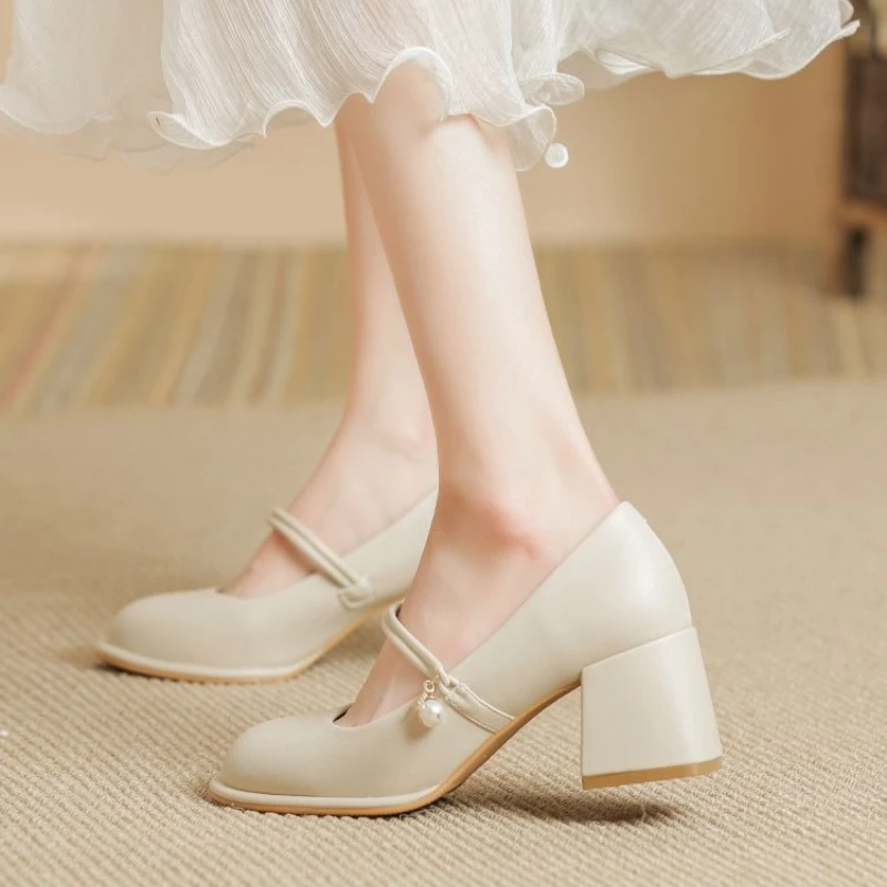 Women Gentle Bridesmaid Shoes 2025 New Mary Jane Chunky Heel High Heels Soft Leather Elegant Fairy Like Temperament
Women Gentle Bridesmaid Shoes 2025 New Mary Jane Chunky Heel High Heels Soft Leather Elegant Fairy Like Temperament