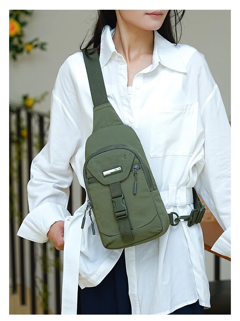 Men's and women's casual Oxford cloth bag, lightweight and durable, commuting crossbody bag, travel storage bag
Men's and women's casual Oxford cloth bag, lightweight and durable, commuting crossbody bag, travel storage bag