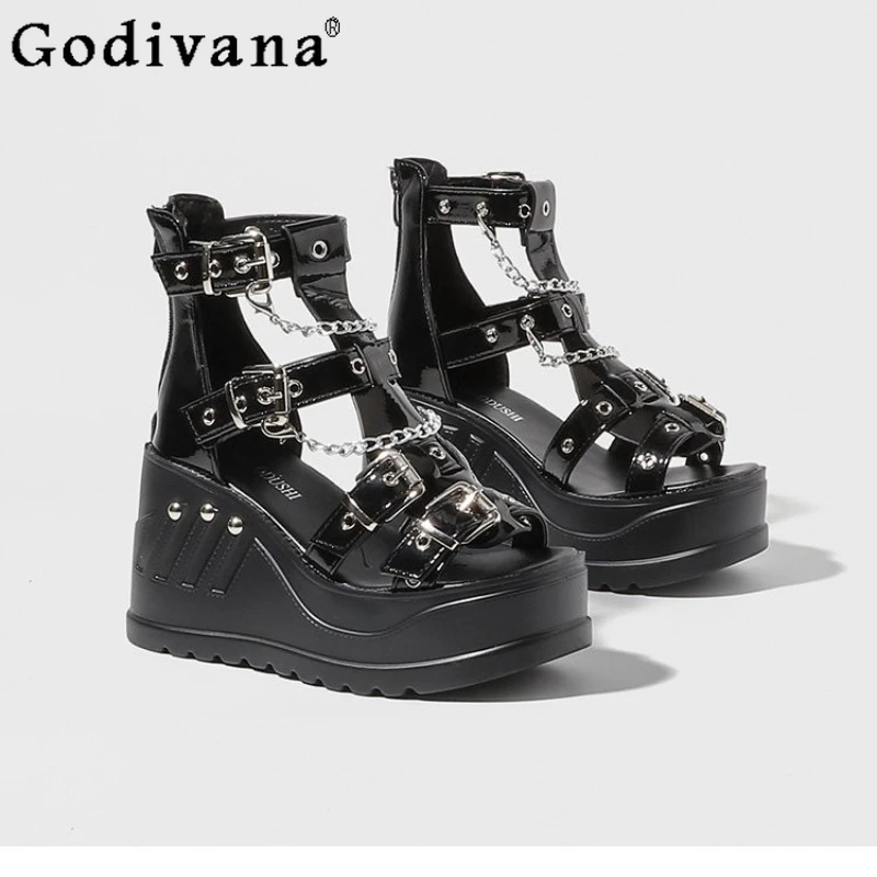 Y2k Subculture Japanese Original Lolita Platform Sandals Sweet Cool Girl Punk Rivet Chain High Heel Open Toe Cool Boots
Y2k Subculture Japanese Original Lolita Platform Sandals Sweet Cool Girl Punk Rivet Chain High Heel Open Toe Cool Boots