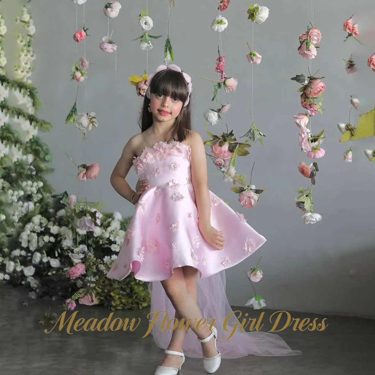 Meadow Pink Satin Children Birthday Wedding Dresses with 3D Floral Appliques Flower Girl Dress High Low Princess Girls Dress
Meadow Pink Satin Children Birthday Wedding Dresses with 3D Floral Appliques Flower Girl Dress High Low Princess Girls Dress