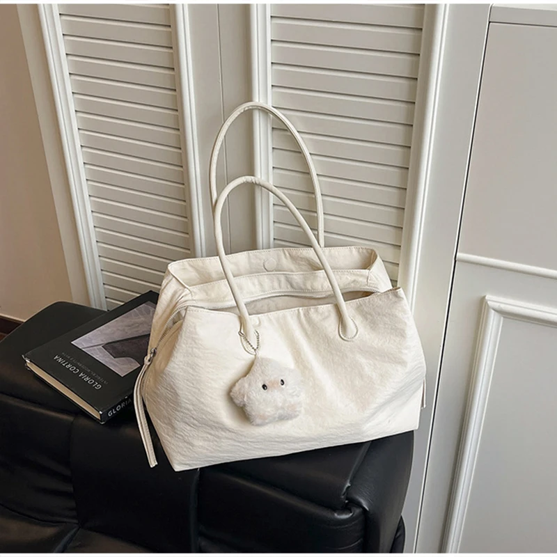 Korea Waterproof Nylon Tote Bag Solid Color Large Capacity Multi-compartment Shoulder Bag Casual Simple Versatile Handbag New
Korea Waterproof Nylon Tote Bag Solid Color Large Capacity Multi-compartment Shoulder Bag Casual Simple Versatile Handbag New