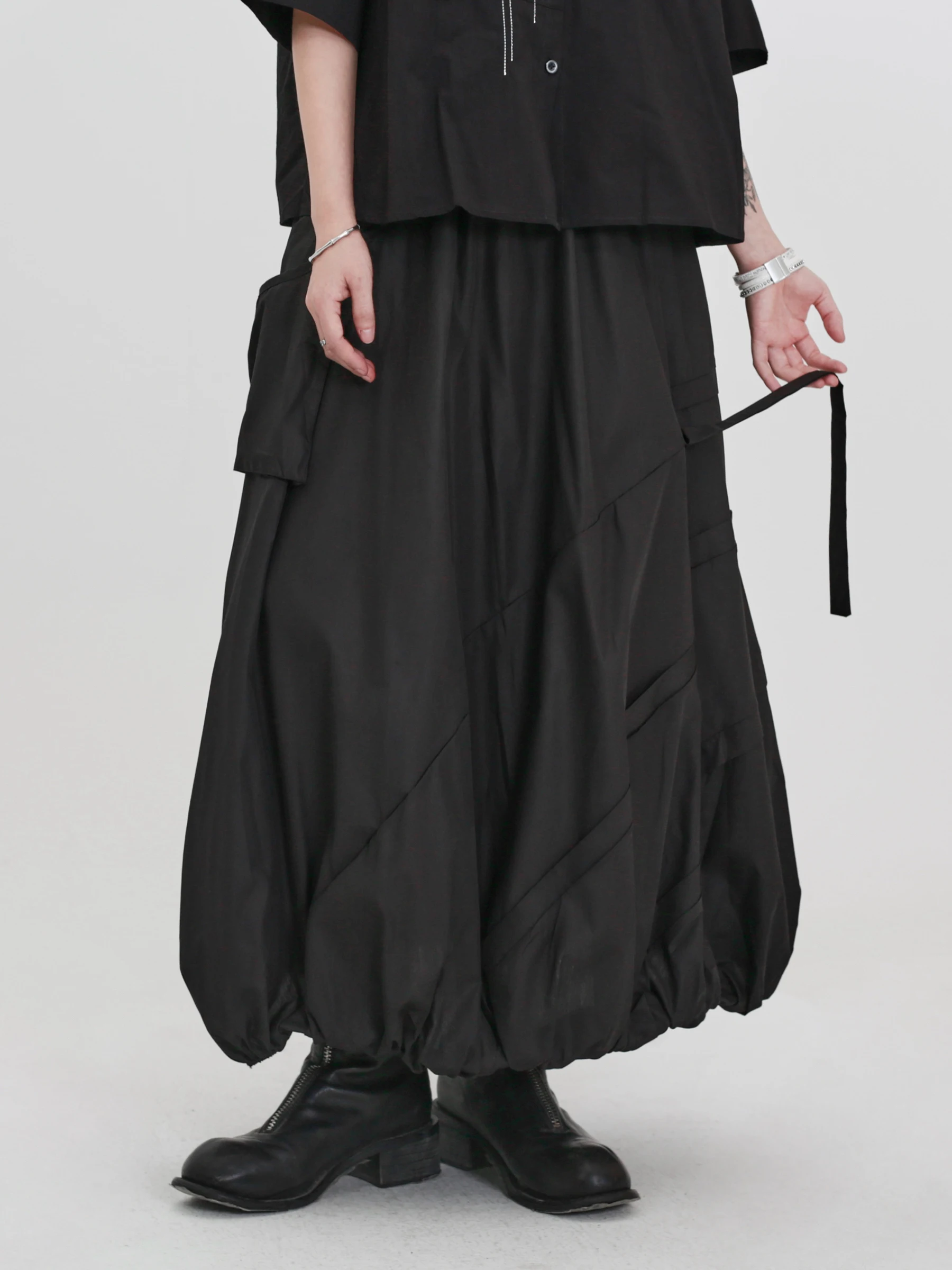 Early Autumn New Dark Style Elastic Waist Large Pocket Splicing Slimming Versatile Women's Skirt City Walk A-Line Skirt
Early Autumn New Dark Style Elastic Waist Large Pocket Splicing Slimming Versatile Women's Skirt City Walk A-Line Skirt