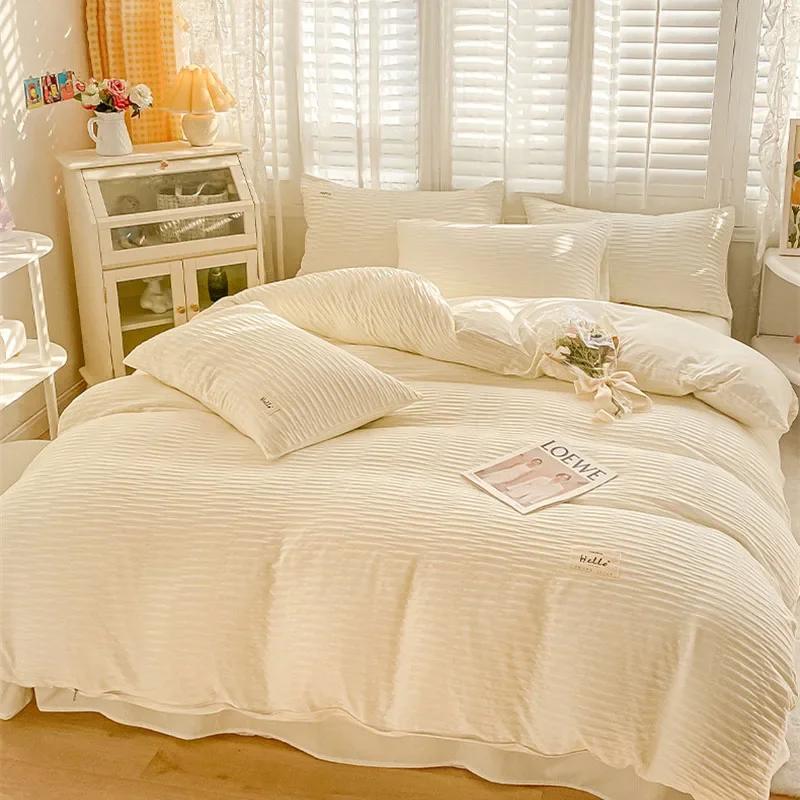 New Bubble Yarn Fabric AB Double-sided Bedding Set Soft Double Duvet Cover Set with Sheets Comfortable Breathable Bedding Sets
New Bubble Yarn Fabric AB Double-sided Bedding Set Soft Double Duvet Cover Set with Sheets Comfortable Breathable Bedding Sets