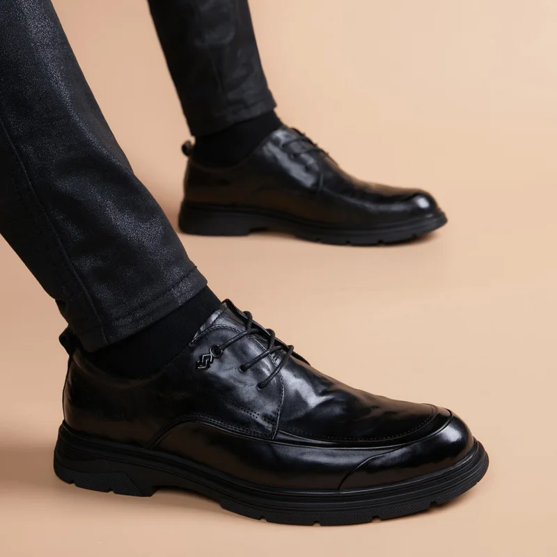 Cowhide Fashion High Quality British Men's Business Leather Shoes Men Leather Shoes
Cowhide Fashion High Quality British Men's Business Leather Shoes Men Leather Shoes