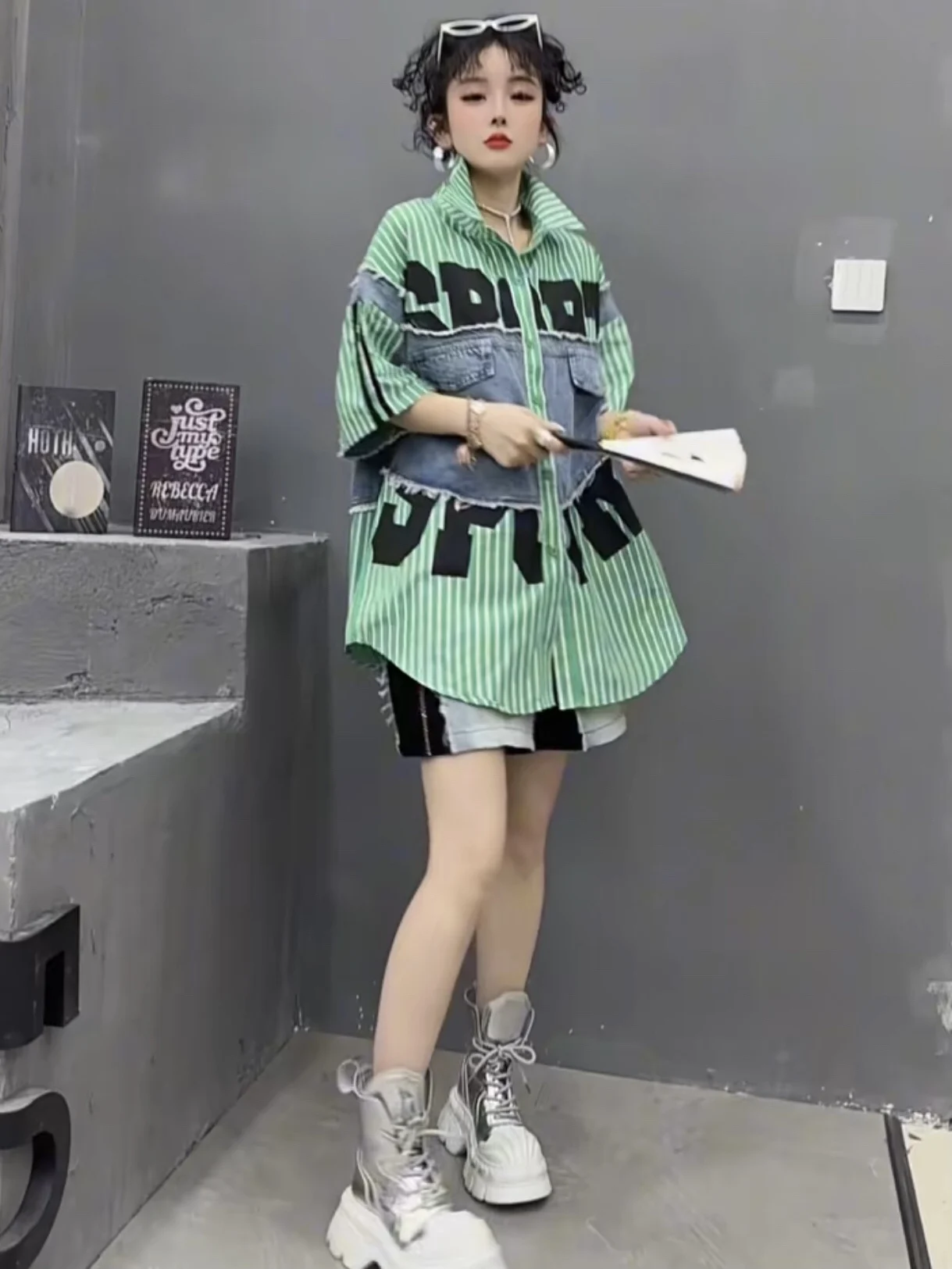 Summer 2026 Women's Loose Fit Short Sleeve Shirt Denim Patchwork Stripes Printed Casual Versatile Fashionable Open Cardigan
Summer 2026 Women's Loose Fit Short Sleeve Shirt Denim Patchwork Stripes Printed Casual Versatile Fashionable Open Cardigan