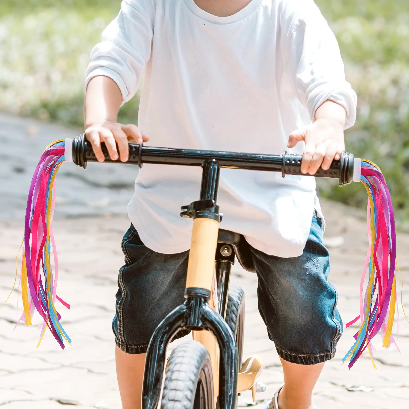 Colorful Bike Handlebar Streamers Scooter Ribbons Decorative Tassels For Bicycles Tricycles Durable Resin Plastic
Colorful Bike Handlebar Streamers Scooter Ribbons Decorative Tassels For Bicycles Tricycles Durable Resin Plastic