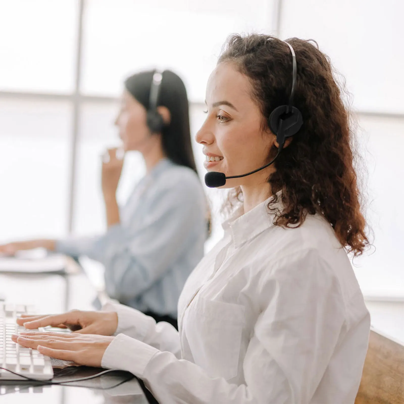 3Pcs Fake Microphone Headset Prop Lightweight Costume Accessory Cosplay Party Halloween Stage Headset Prop
3Pcs Fake Microphone Headset Prop Lightweight Costume Accessory Cosplay Party Halloween Stage Headset Prop