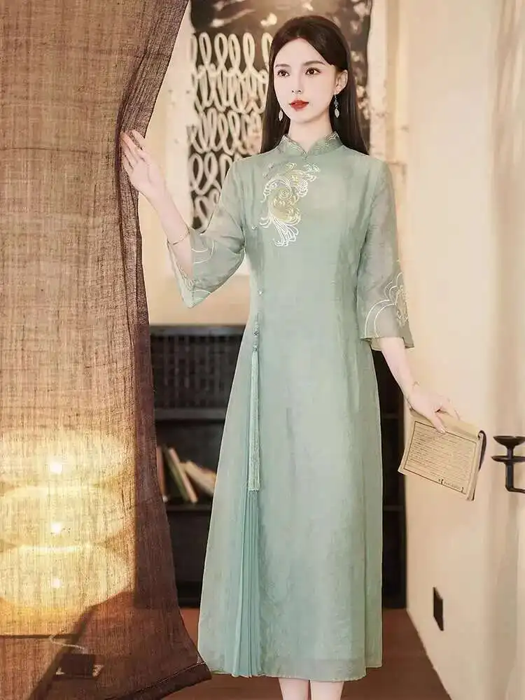 Улучшенное Cheongsam 2025, новый стиль, элегантное повседневное облегающее длинное платье для молодых девушек для женщин вступительных экзаменов в колледж
Улучшенное Cheongsam 2025, новый стиль, элегантное повседневное облегающее длинное платье для молодых девушек для женщин вступительных экзаменов в колледж