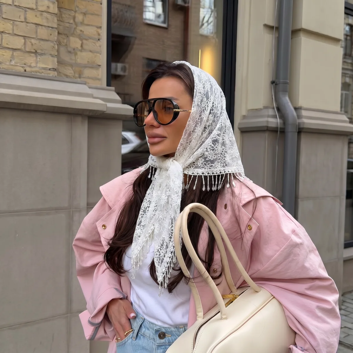 New est Pattern Lace Embroidery Triangle Scarf Floral Bandana Women Vintage Triangular Headscarf Girls Elegant Hair Accessories
New est Pattern Lace Embroidery Triangle Scarf Floral Bandana Women Vintage Triangular Headscarf Girls Elegant Hair Accessories