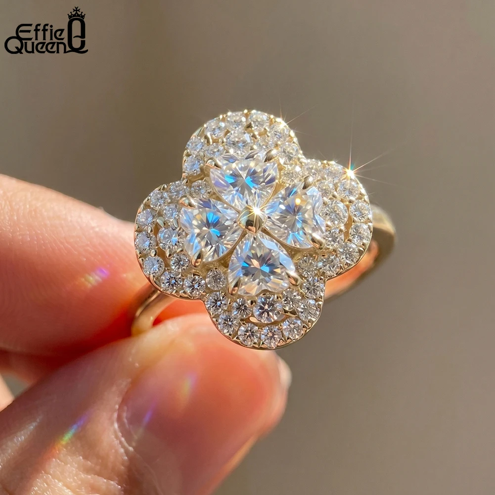 Effie Queen Full Moissanite Four-Leaf Clover Ring S925 Sterling Silver Diamond Ring Certificate Anniversary Fine Jewelry SMOR18
Effie Queen Full Moissanite Four-Leaf Clover Ring S925 Sterling Silver Diamond Ring Certificate Anniversary Fine Jewelry SMOR18