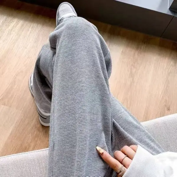 High Waist Wide Leg Straight Cut Sports Casual Pants Women's Autumn Small Size High Waist Loose Floor-Length Trousers
High Waist Wide Leg Straight Cut Sports Casual Pants Women's Autumn Small Size High Waist Loose Floor-Length Trousers