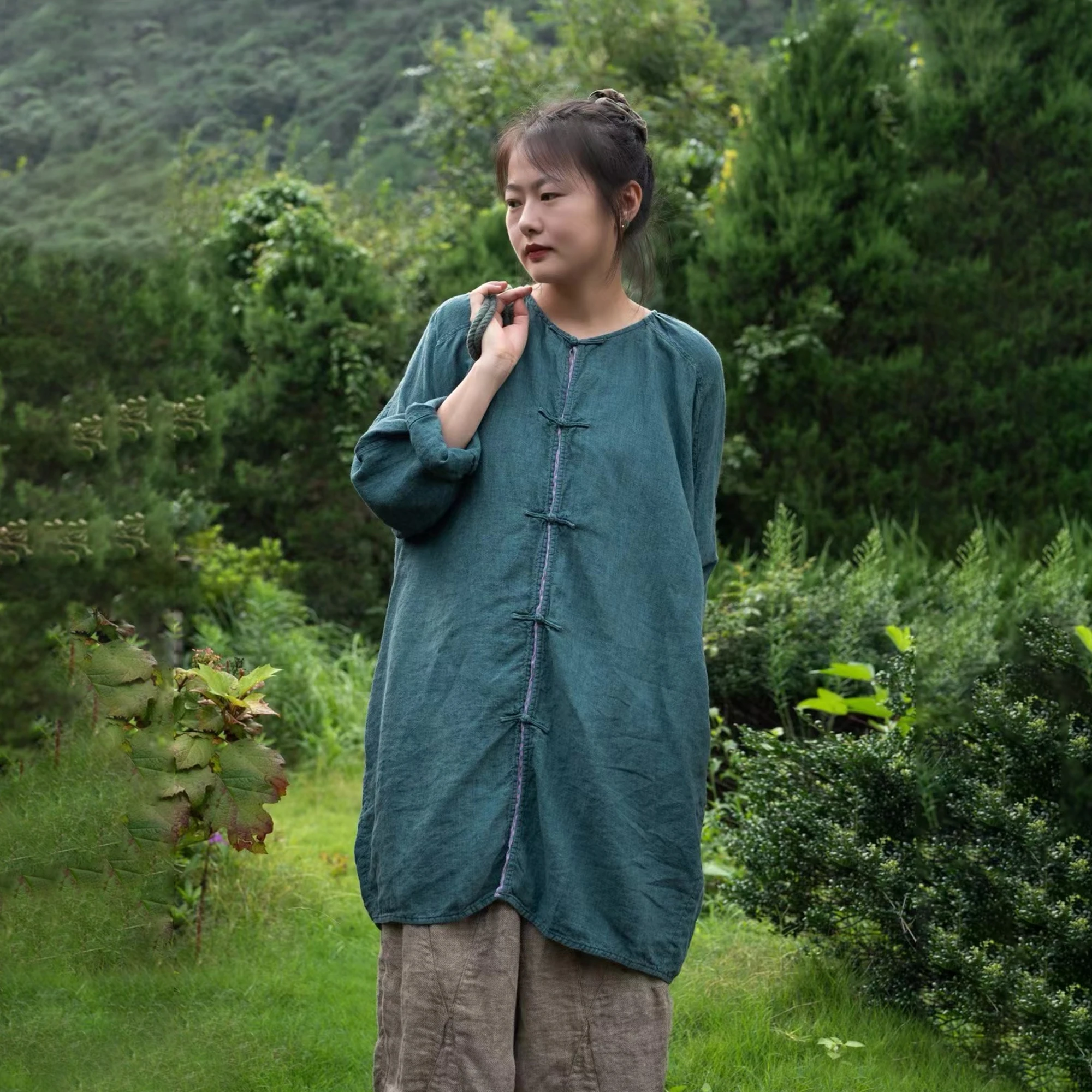 Топ PengPeng Home 38849: Новинка ранней осени, льняной, в стиле ретро, средней длины, приятный к телу, дышащий, с длинными рукавами, круглым вырезом, без застежек...
Топ PengPeng Home 38849: Новинка ранней осени, льняной, в стиле ретро, средней длины, приятный к телу, дышащий, с длинными рукавами, круглым вырезом, без застежек...