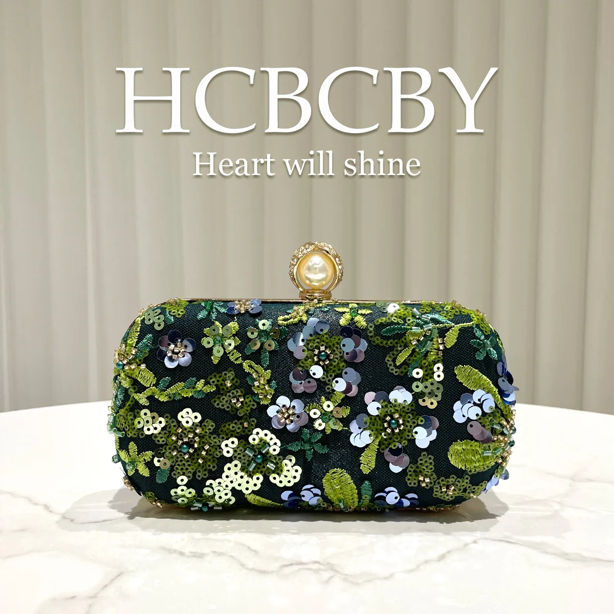 Dark green glitter sequin embroidered beaded decorative clutch bag, women's fashion temperament elegant dress dinner bag
Dark green glitter sequin embroidered beaded decorative clutch bag, women's fashion temperament elegant dress dinner bag