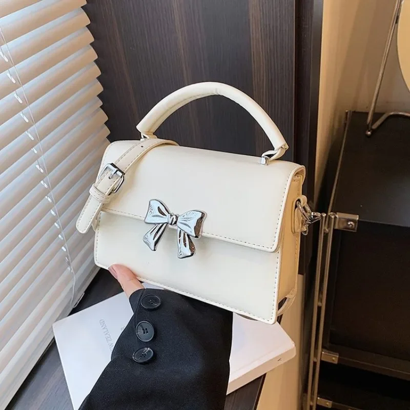 Classic Elegant Messenger Bag And Best Vintage Diaper Bags For Women Luxury Leather Crossbody-Bag Simple
Classic Elegant Messenger Bag And Best Vintage Diaper Bags For Women Luxury Leather Crossbody-Bag Simple