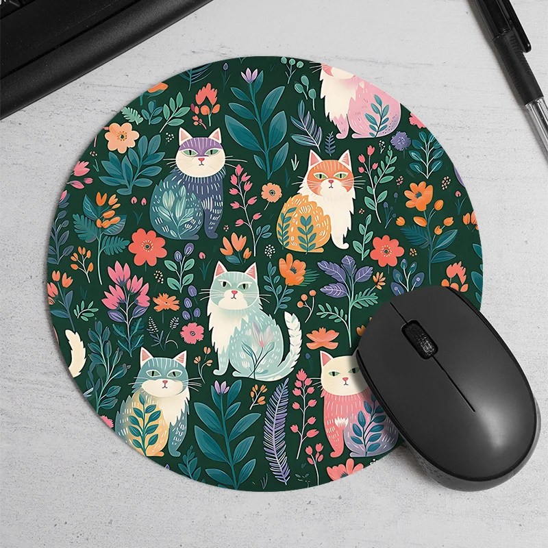 The circular, portable, durable and textured mouse pad with a printed kitten pattern is suitable for gamers and professionals
The circular, portable, durable and textured mouse pad with a printed kitten pattern is suitable for gamers and professionals