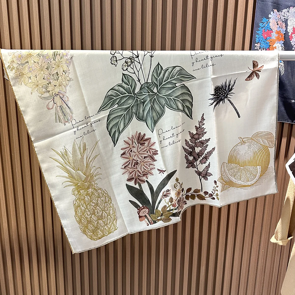 Silk Wool Blend Scarf Warm Winter Shawls Women Square Soft Bandanas Mother Gift Hand Rolled Edges Shawls Head Neck Accessories
Silk Wool Blend Scarf Warm Winter Shawls Women Square Soft Bandanas Mother Gift Hand Rolled Edges Shawls Head Neck Accessories