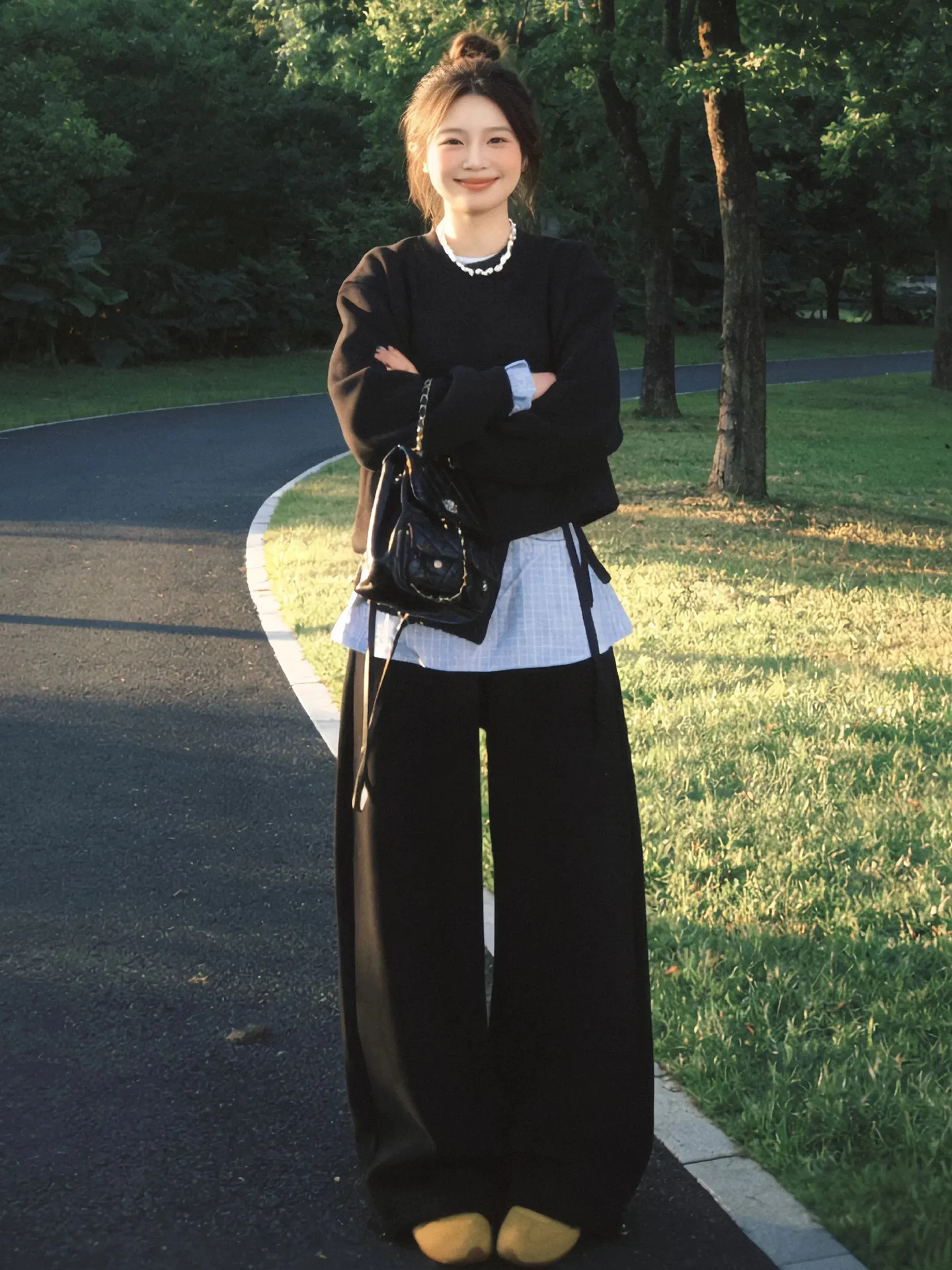 Ladies Lazy Style Sweatshirt Set round Neck Long Sleeve Loose Fit Autumn Spring Three Piece Suite Comfortable High Waist Pants
Ladies Lazy Style Sweatshirt Set round Neck Long Sleeve Loose Fit Autumn Spring Three Piece Suite Comfortable High Waist Pants