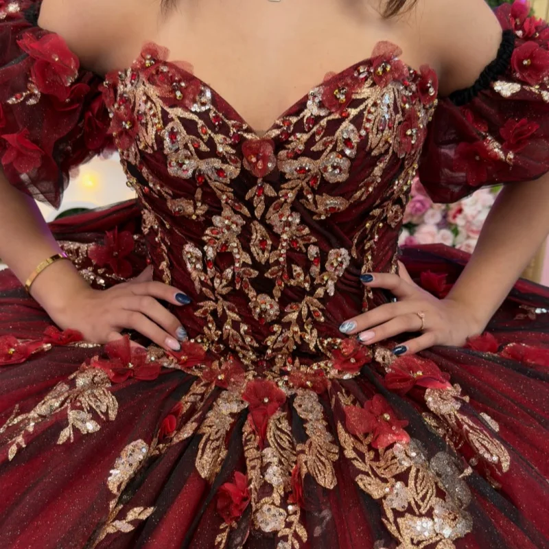 Burgundy Quinceanera Dress off-shoulder Sequins Crystal 3D Flower Decal Long tail Bow vestidos de 15 Quinceanera Customize
Burgundy Quinceanera Dress off-shoulder Sequins Crystal 3D Flower Decal Long tail Bow vestidos de 15 Quinceanera Customize