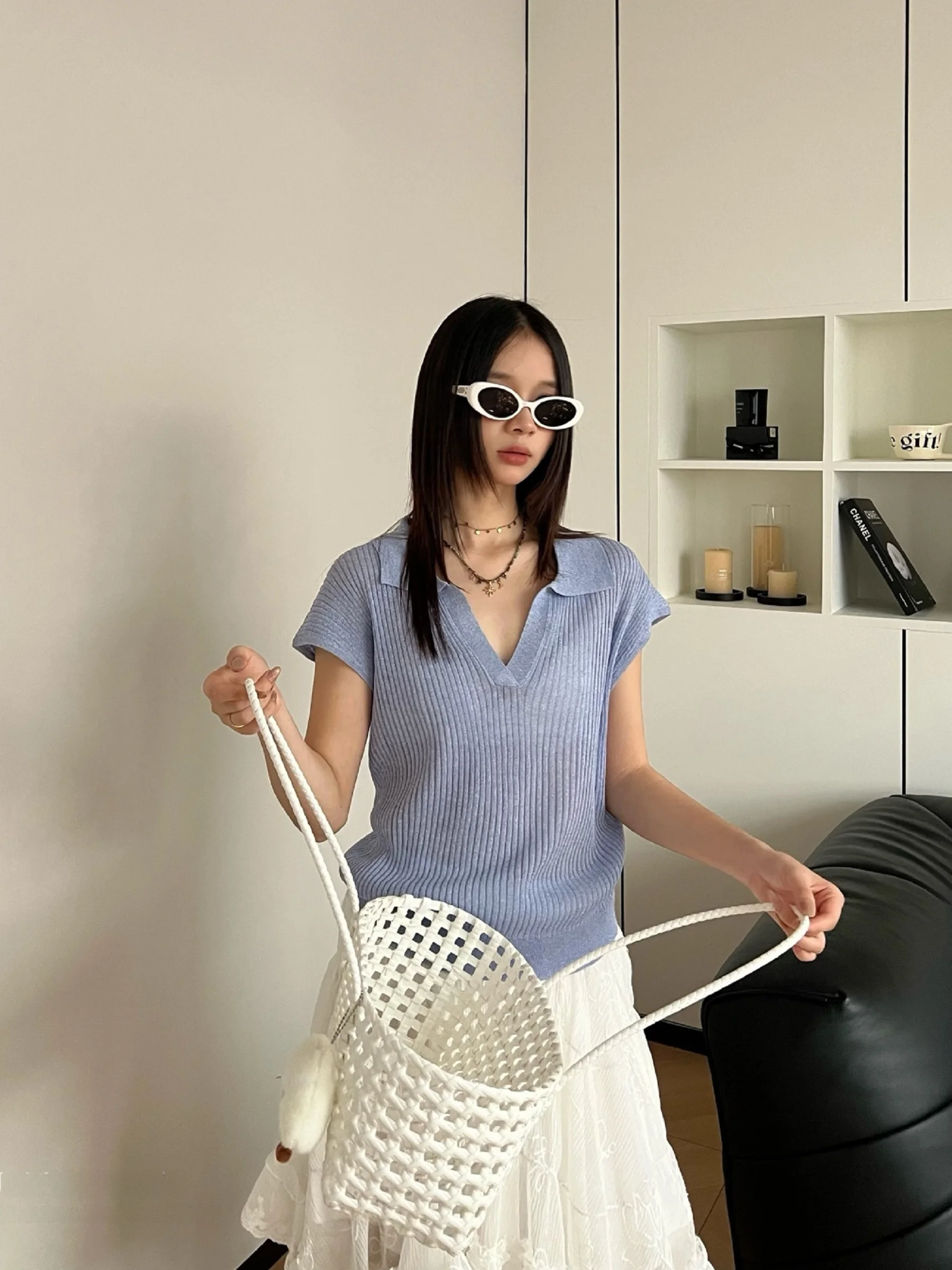 Женский трикотажный топ с коротким рукавом, летний, повседневный, приталенный, дышащий, в корейском стиле, простой дизайн, 0325
Женский трикотажный топ с коротким рукавом, летний, повседневный, приталенный, дышащий, в корейском стиле, простой дизайн, 0325