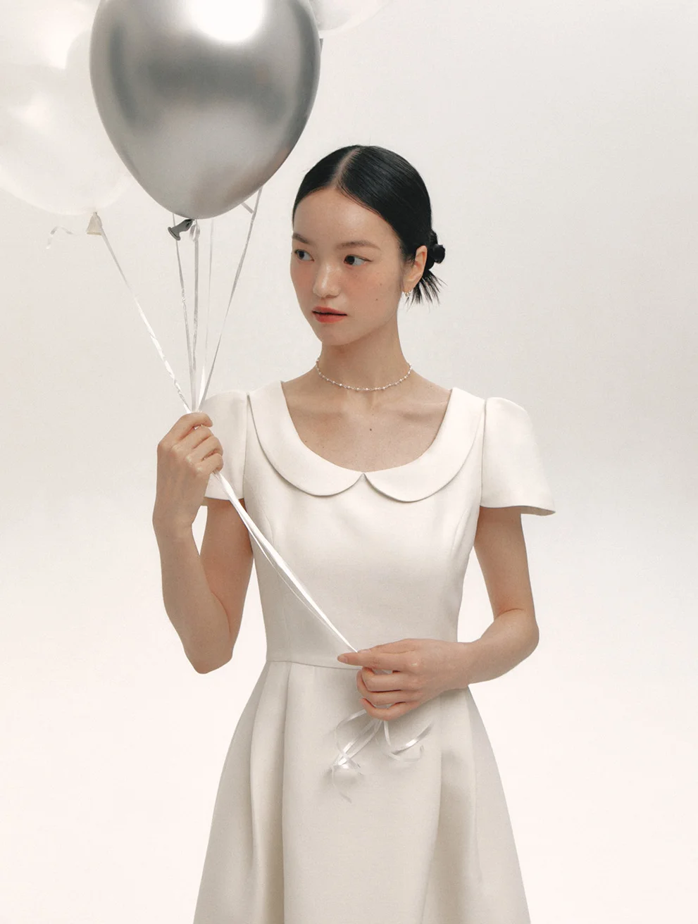 Elegant A-Line Midi Dress Hepburn Style Short Sleeve Pleated Doll Collar Slimming High Waist Summer Fashion Ladies' Dress
Elegant A-Line Midi Dress Hepburn Style Short Sleeve Pleated Doll Collar Slimming High Waist Summer Fashion Ladies' Dress