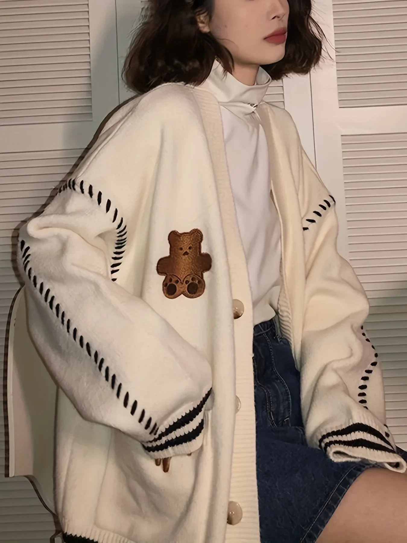 Women's cardigan wool sweater 2024 Korean version new soft, comfortable and fashionable embroidered jacket knitted sweater
Women's cardigan wool sweater 2024 Korean version new soft, comfortable and fashionable embroidered jacket knitted sweater