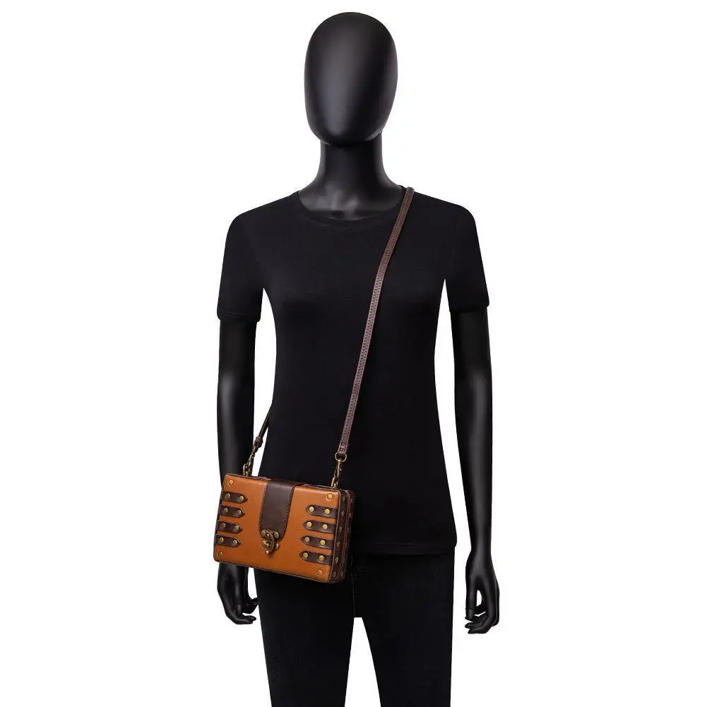Women's Crossbody Bag Punk Industrial Retro Style Small Square Single Shoulder Slanting Bag Fashionable Casual Handbag
Women's Crossbody Bag Punk Industrial Retro Style Small Square Single Shoulder Slanting Bag Fashionable Casual Handbag