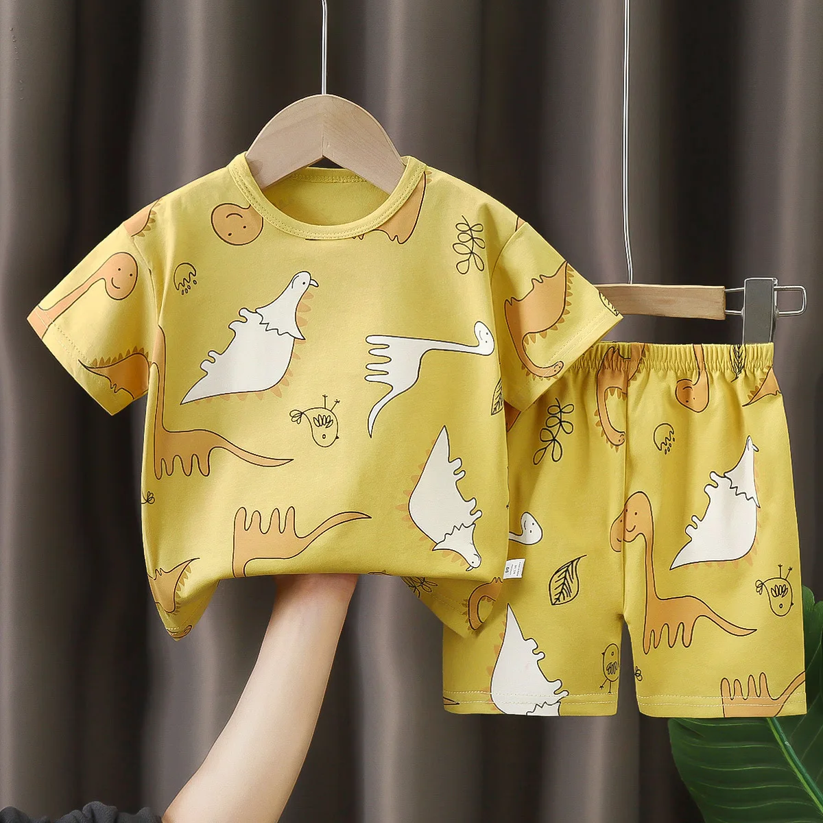 Summer Boys' Short Sleeved Suit Cartoon Dinosaur Cotton Short Sleeved Top +Shorts 2pcs Set Children Boy Kids Pyjamas Suit 9M-4T
Summer Boys' Short Sleeved Suit Cartoon Dinosaur Cotton Short Sleeved Top +Shorts 2pcs Set Children Boy Kids Pyjamas Suit 9M-4T