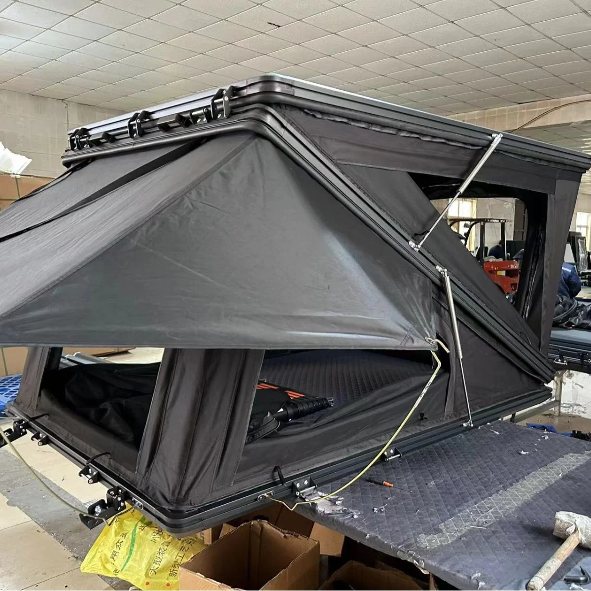 Outdoor Roof Top Camping Tent Self-Driving Travel Off-Road SUV Car Four-Season Waterproof 2000-3000mm Double Layer Quick-Setup
Outdoor Roof Top Camping Tent Self-Driving Travel Off-Road SUV Car Four-Season Waterproof 2000-3000mm Double Layer Quick-Setup