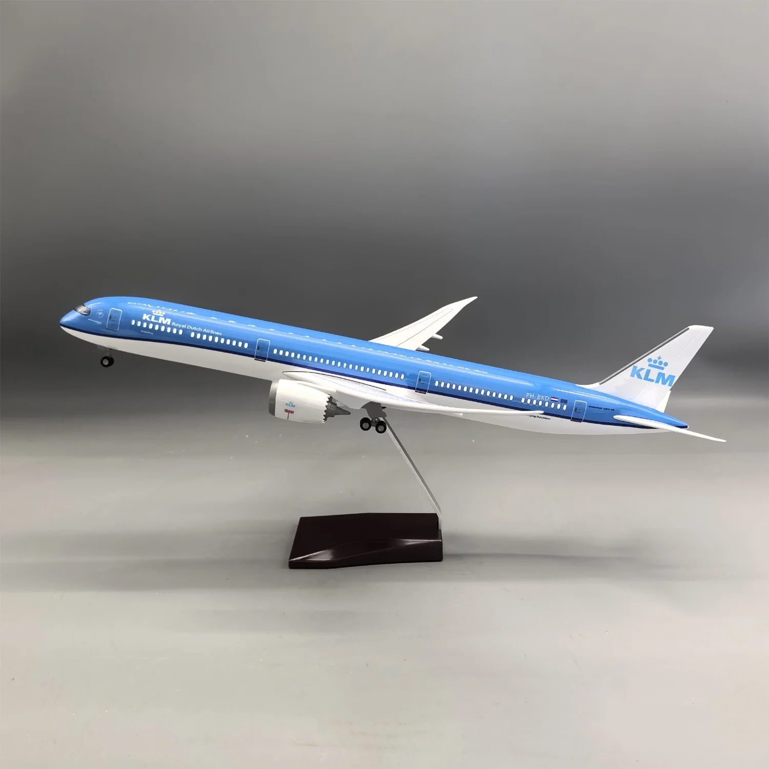 43CM Scale Aircraft KLM B787-10plane Model Resin 1/145 with Landing Gear Wheels Light(Touch or Sound Control) Souvenir Plane
43CM Scale Aircraft KLM B787-10plane Model Resin 1/145 with Landing Gear Wheels Light(Touch or Sound Control) Souvenir Plane